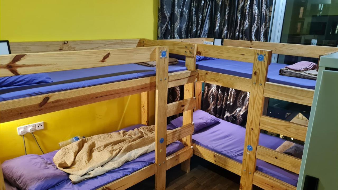 Hostel At Regalia Sky Pool 쿠알라룸푸르 외부 사진