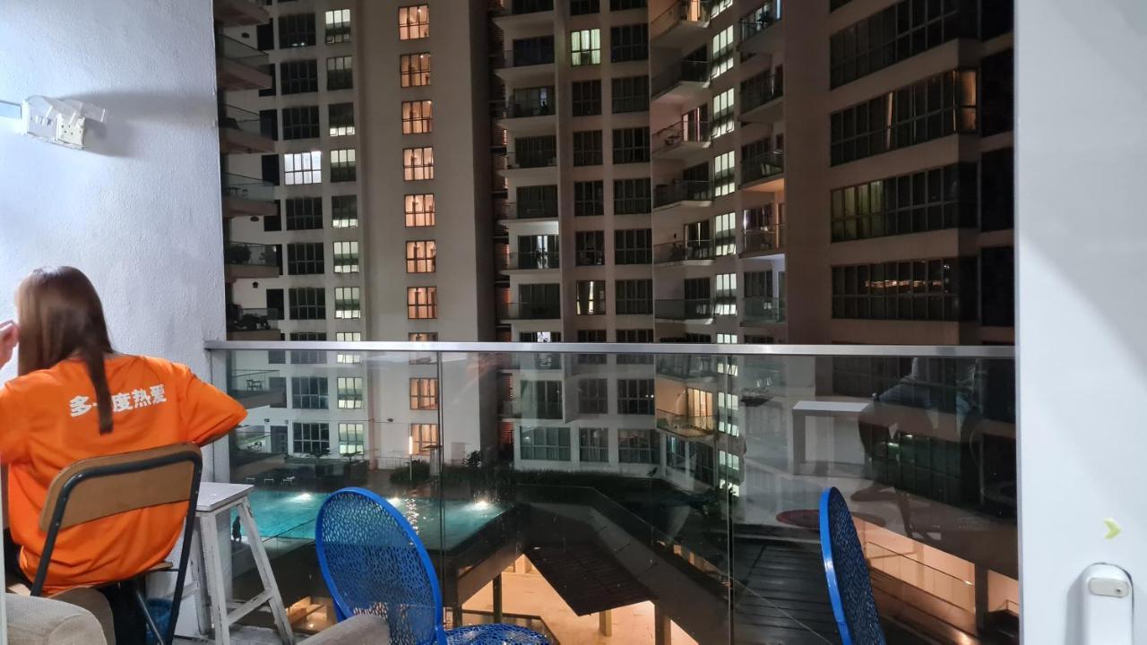 Hostel At Regalia Sky Pool 쿠알라룸푸르 외부 사진